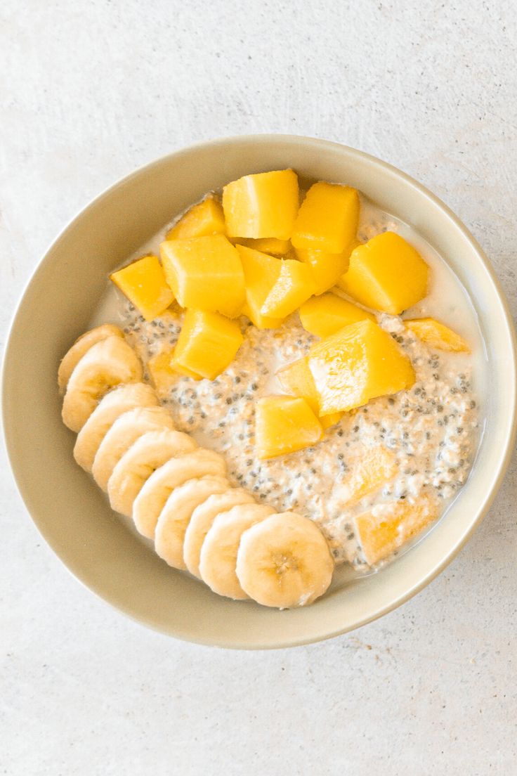 Smoothie tropical con avena